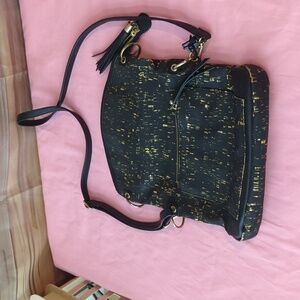 ⌛️ Queork Flapper Crossbody